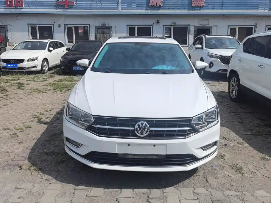 Фото 2 - Volkswagen Bora