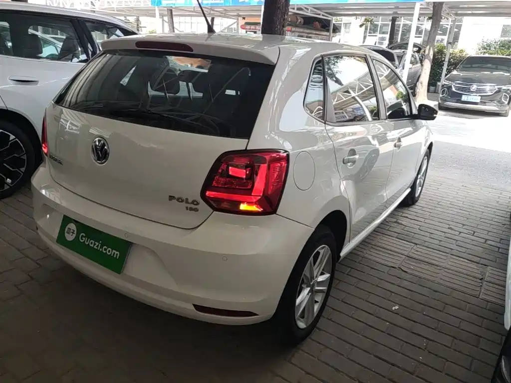 Volkswagen Polo 2016 1.6L Automatic Comfort фото 7