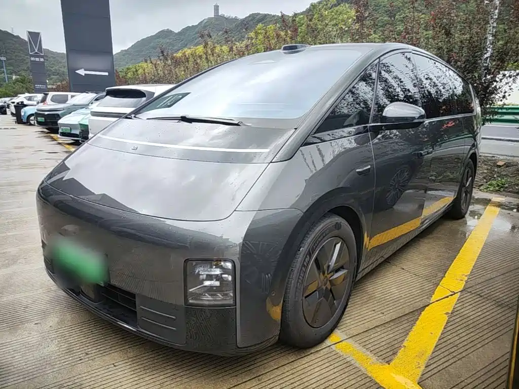 Li Auto MEGA 2025 2025 Model Home Family Special Edition