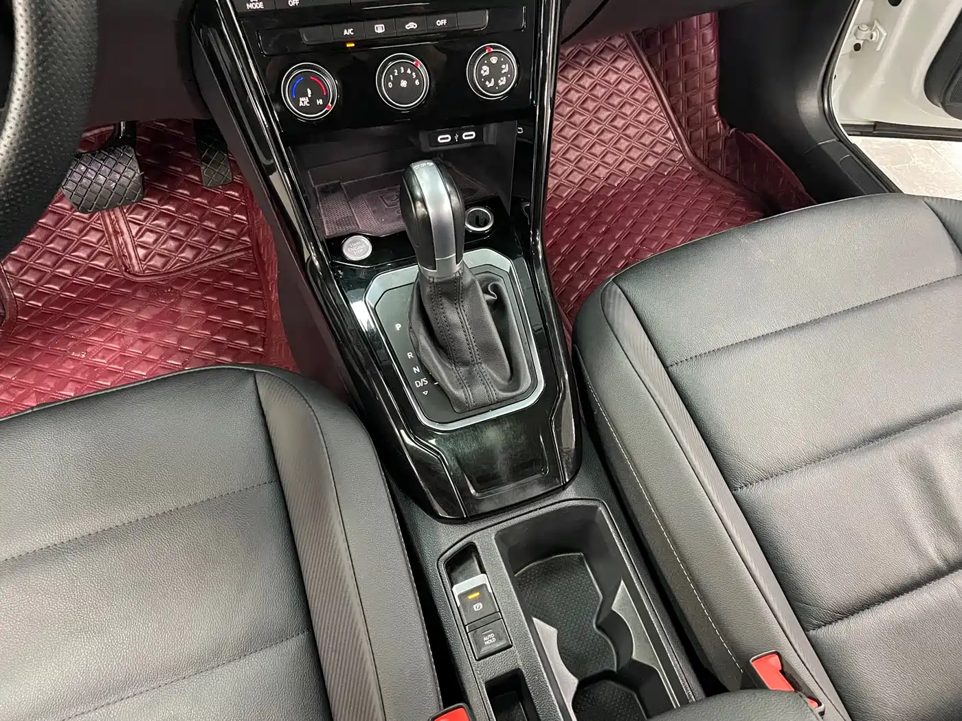 VOLKSWAGEN T ROC EXPLORING SONGS