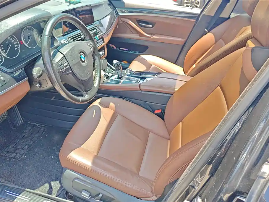 BMW 5 Series 2014 520Li Elegance фото 9