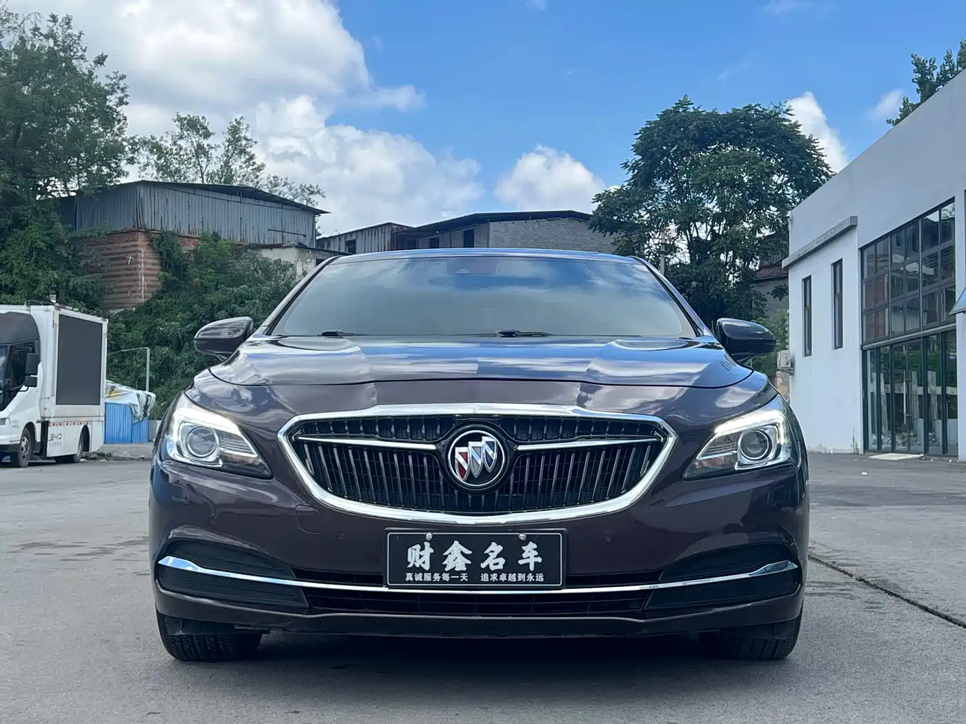 Фото 2 - Buick LaCrosse