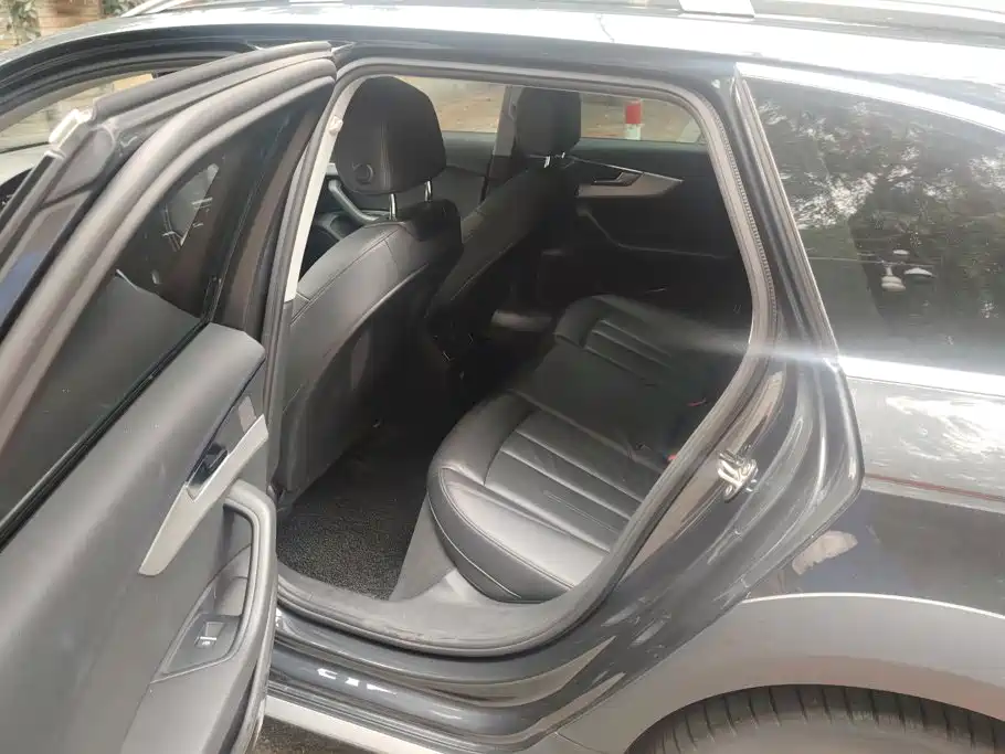 Audi A4 (Import) 2018 2017 45 TFSI allroad quattro Fashion