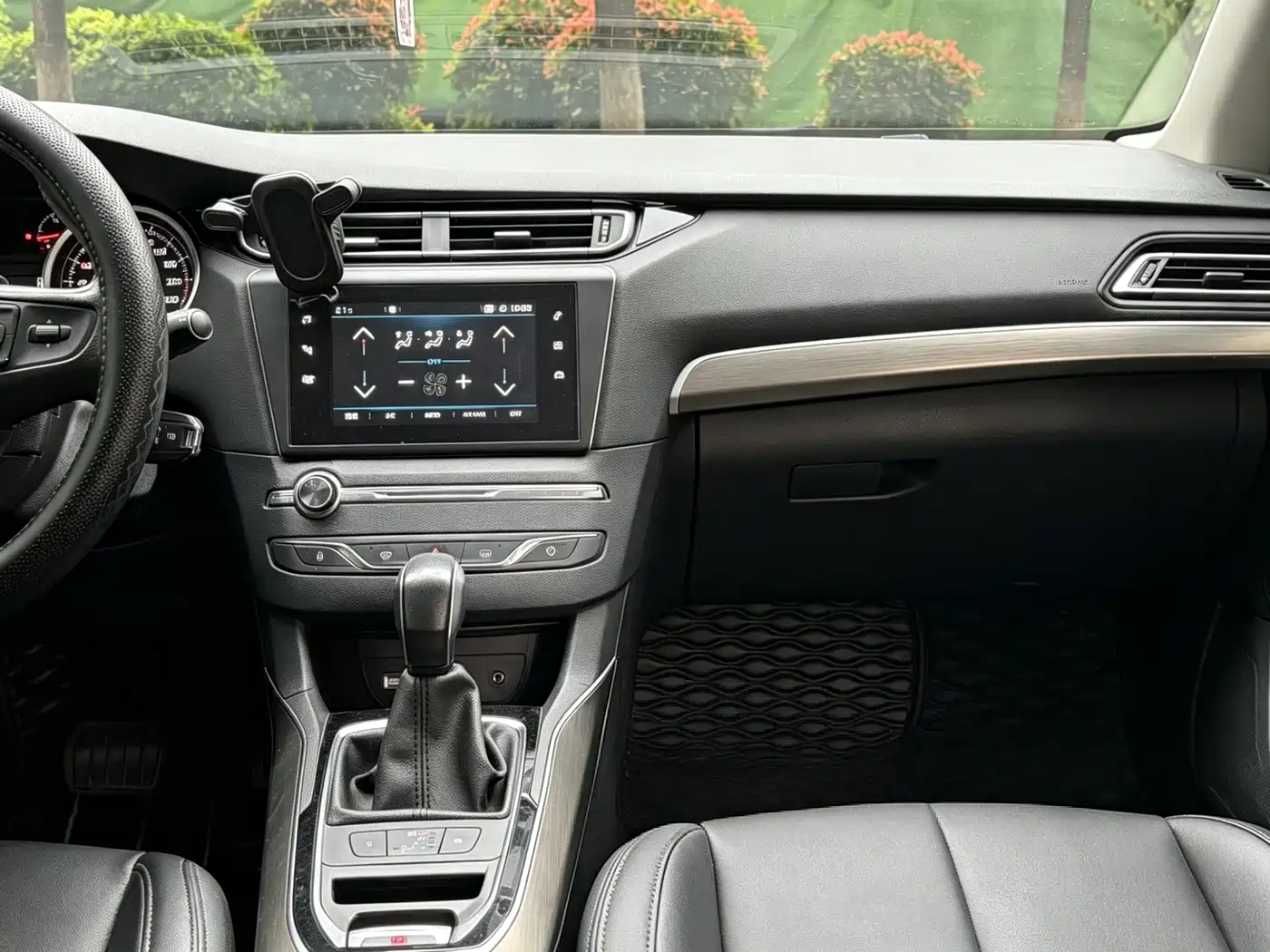Peugeot 408 2018 350THP Automatic Luxury Edition фото 15
