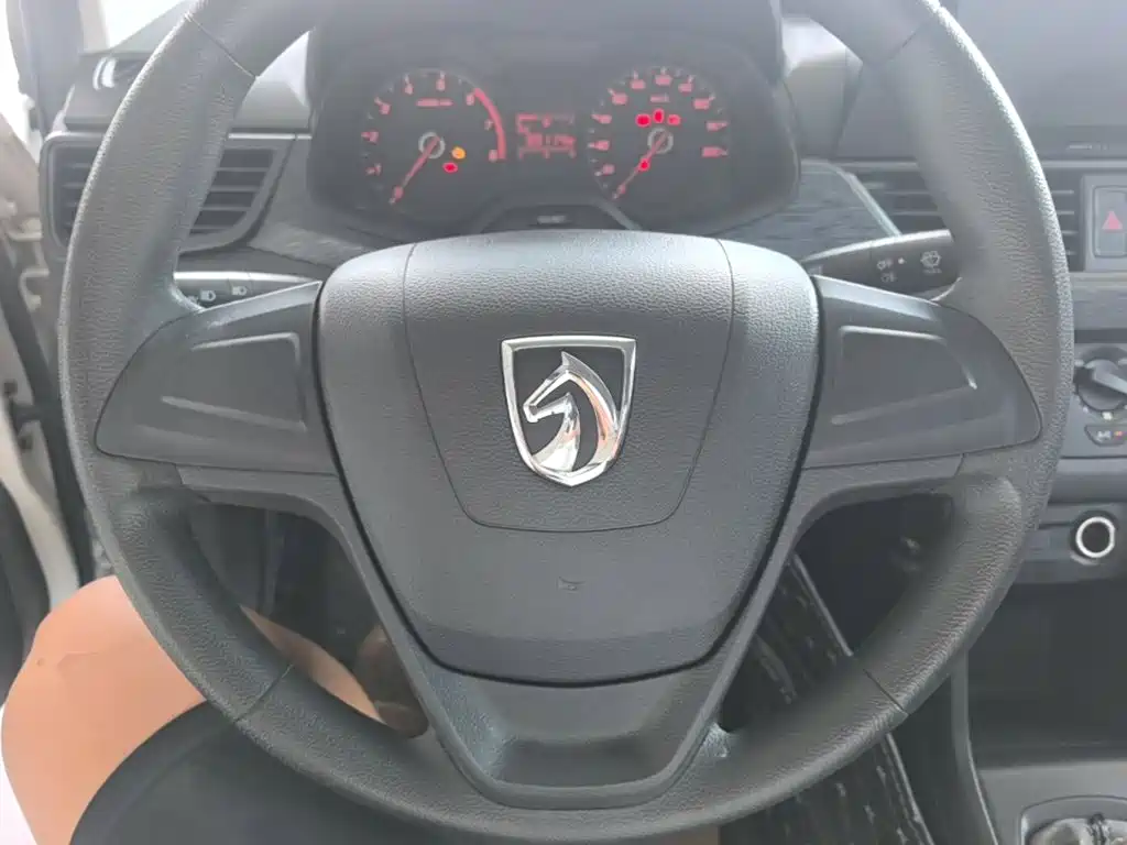 Baojun 310 2017 2016 1.2L Manual Value Edition