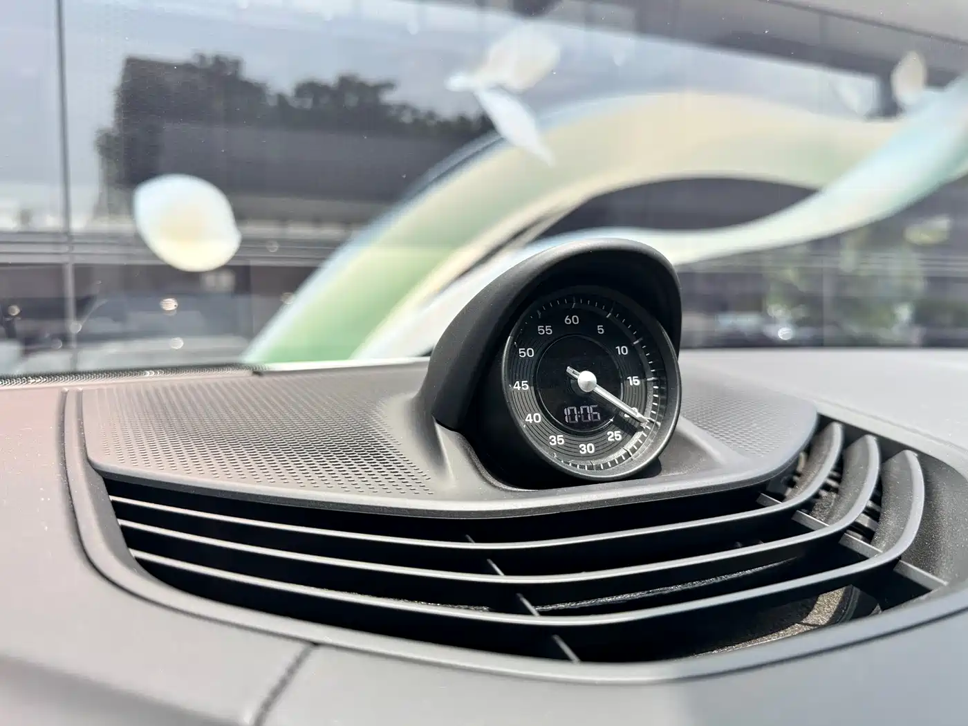 Porsche Taycan 2019 Taycan 4S фото 17