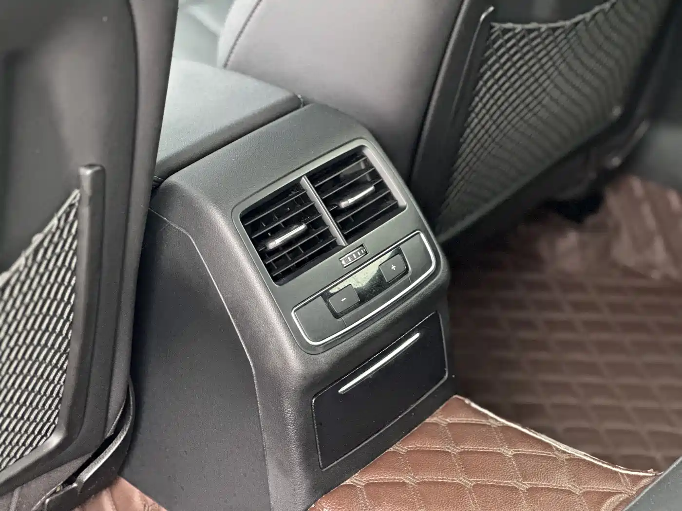 Audi A4L 2019 45 TFSI quattro Personality Sport (China VI) фото 11