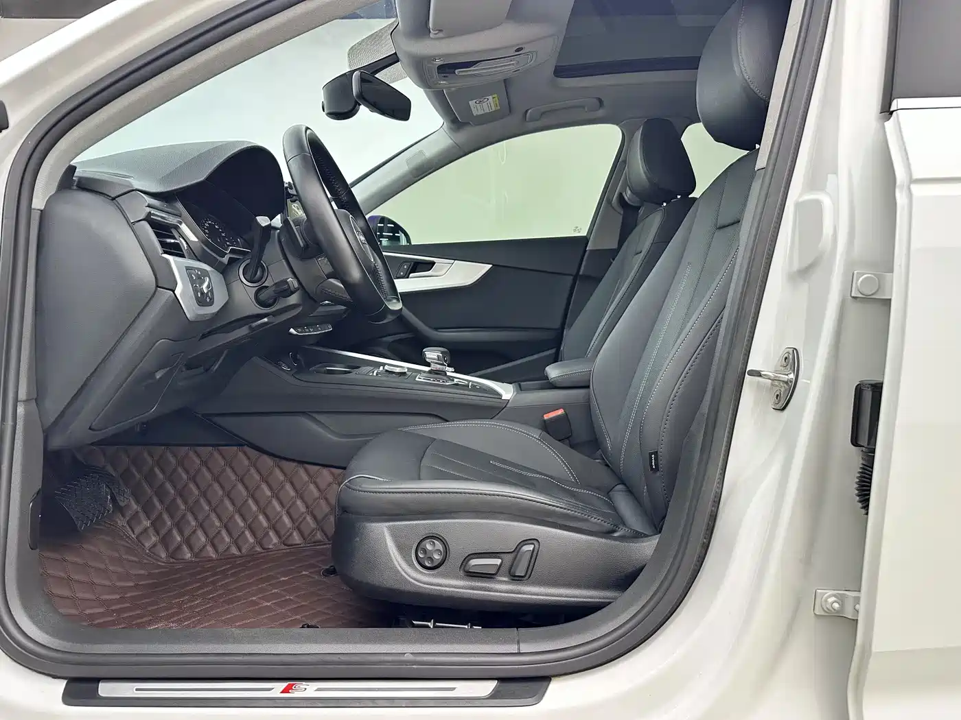 Audi A4L 2019 45 TFSI quattro Personality Sport (China VI) фото 8