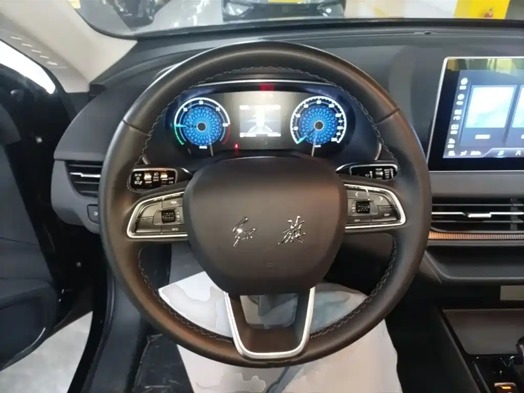 Hongqi E-QM5 2021 Ride-hailing Charging T3 Edition 5-seater фото 11