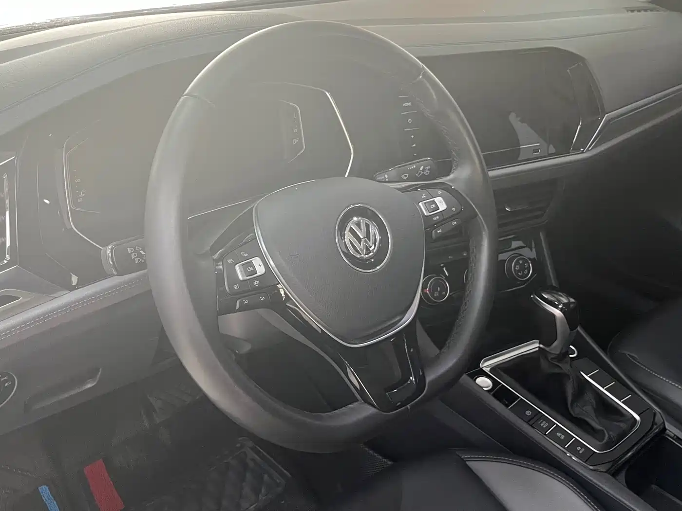 Volkswagen Sagitar 2021 280TSI DSG Surpassing Edition фото 9