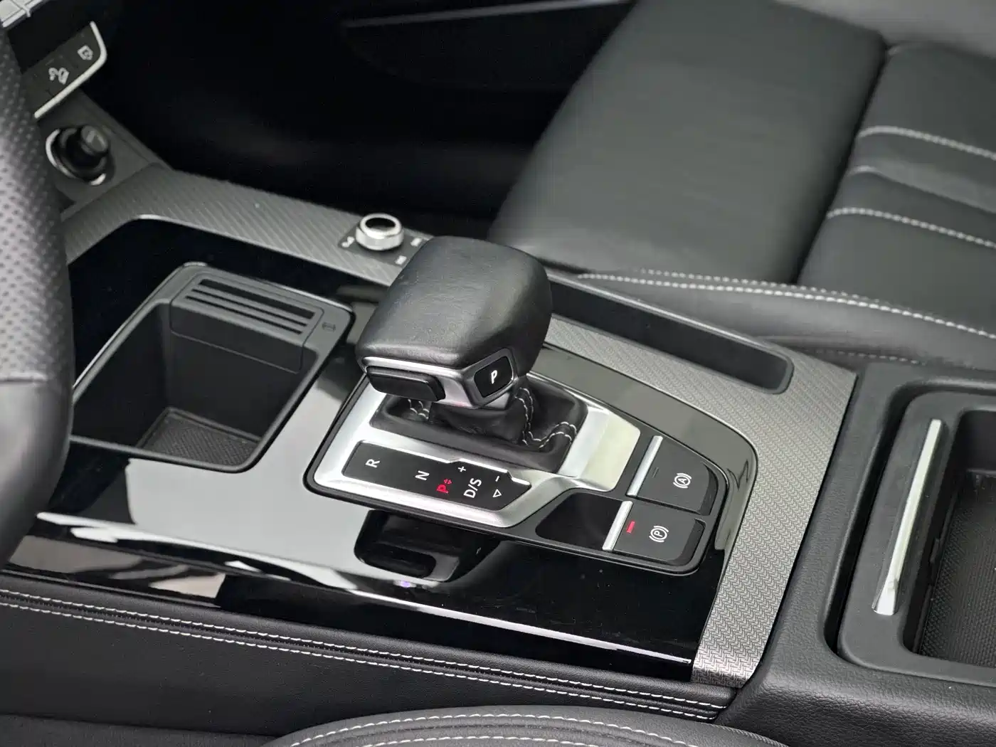 Audi Q5L 2022 45T Luxury Dynamic фото 11
