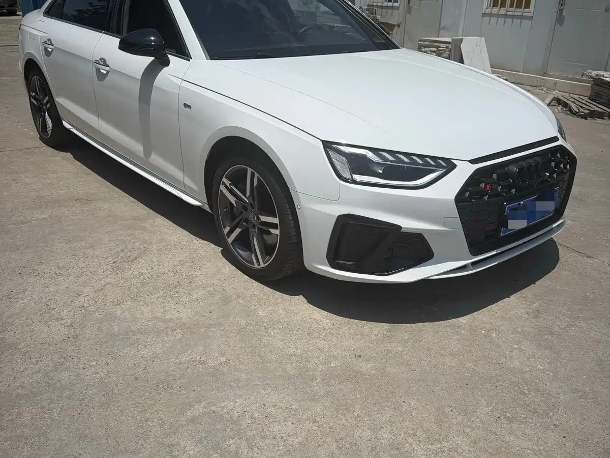Audi A4L 2020 35 TFSI Fashion Dynamic Edition фото 3