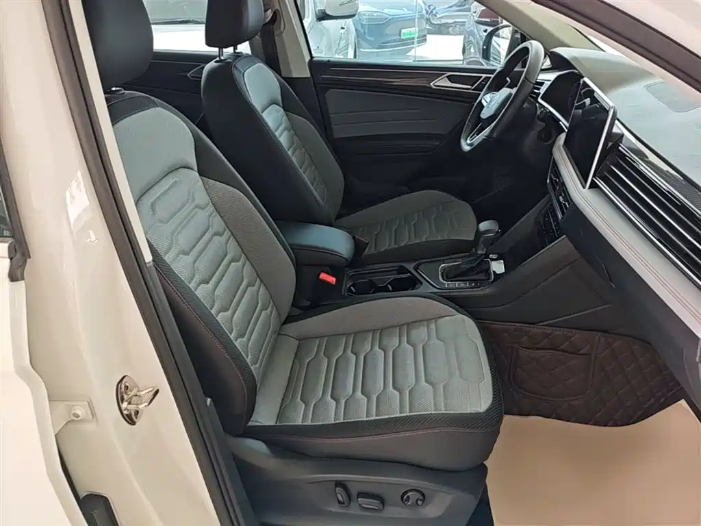 Volkswagen Tiguan X 2022 330TSI 2WD Flagship Edition фото 25