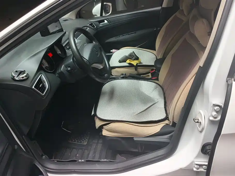 Peugeot 308 2013 Model 1.6L Automatic Superior Style фото 9