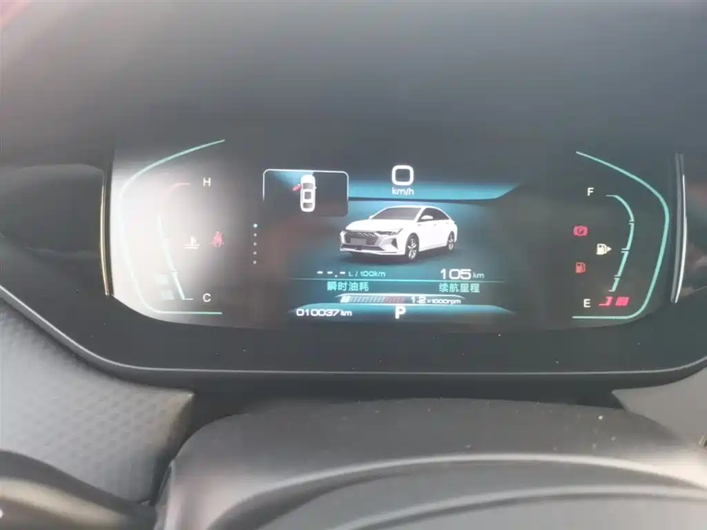 DONGFENG FENGSHEN YI HYUN MAX