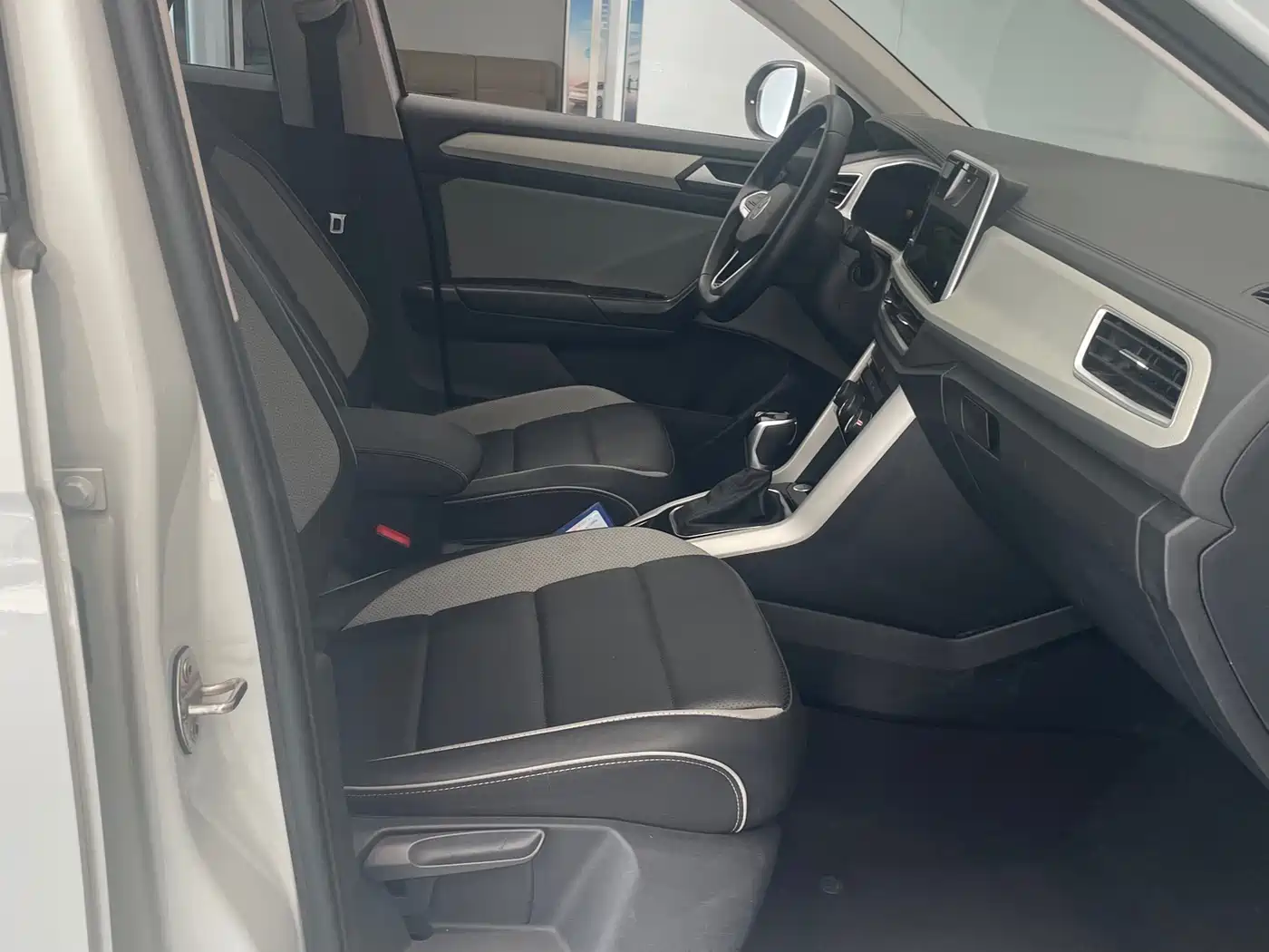 Volkswagen T-ROC 2024 2024 280TSI DSG 2WD Time Edition