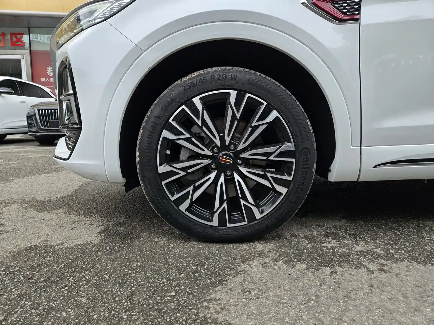 Hongqi HS5 2023 2.0T 4WD Flag Leader Pro фото 10