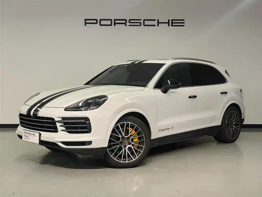 Photo 1 - Porsche Cayenne