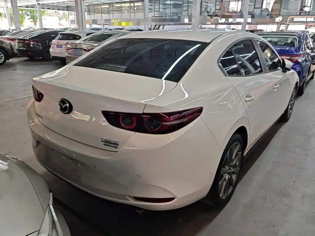 Mazda Mazda3 Axela 2025 2023 2.0L Auto Zhiyao