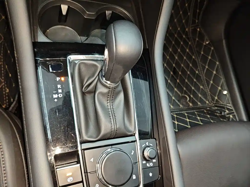Mazda Mazda3 Axela 2025 2023 2.0L Auto Zhiyao