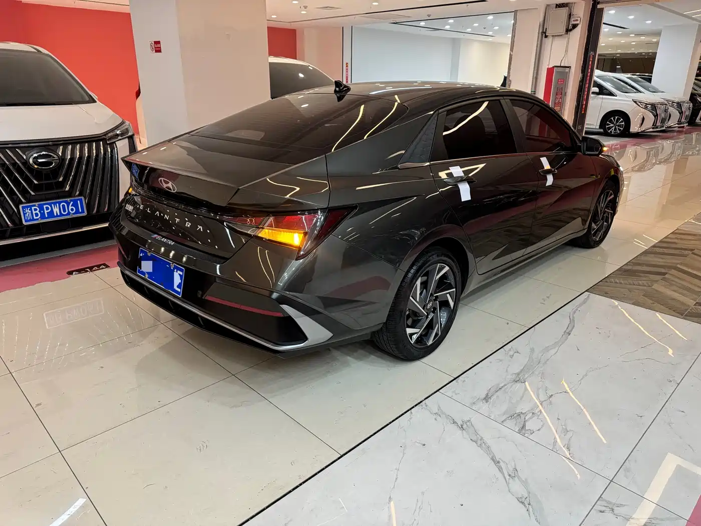 Hyundai Elantra 2023 1.5L CVT GLX Elite Edition фото 15