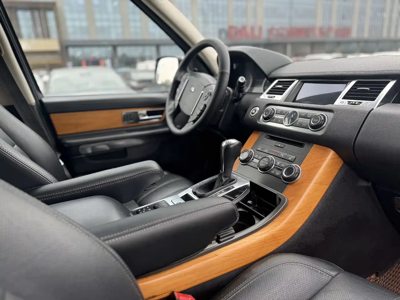 Land Rover Range Rover Sport 2013 5.0 NA V8 HSE фото 5