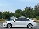 Фото 4 - Toyota Corolla