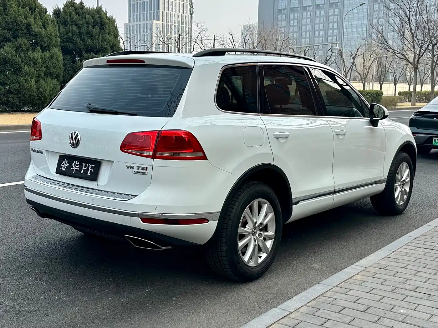 VOLKSWAGEN TOUAREG