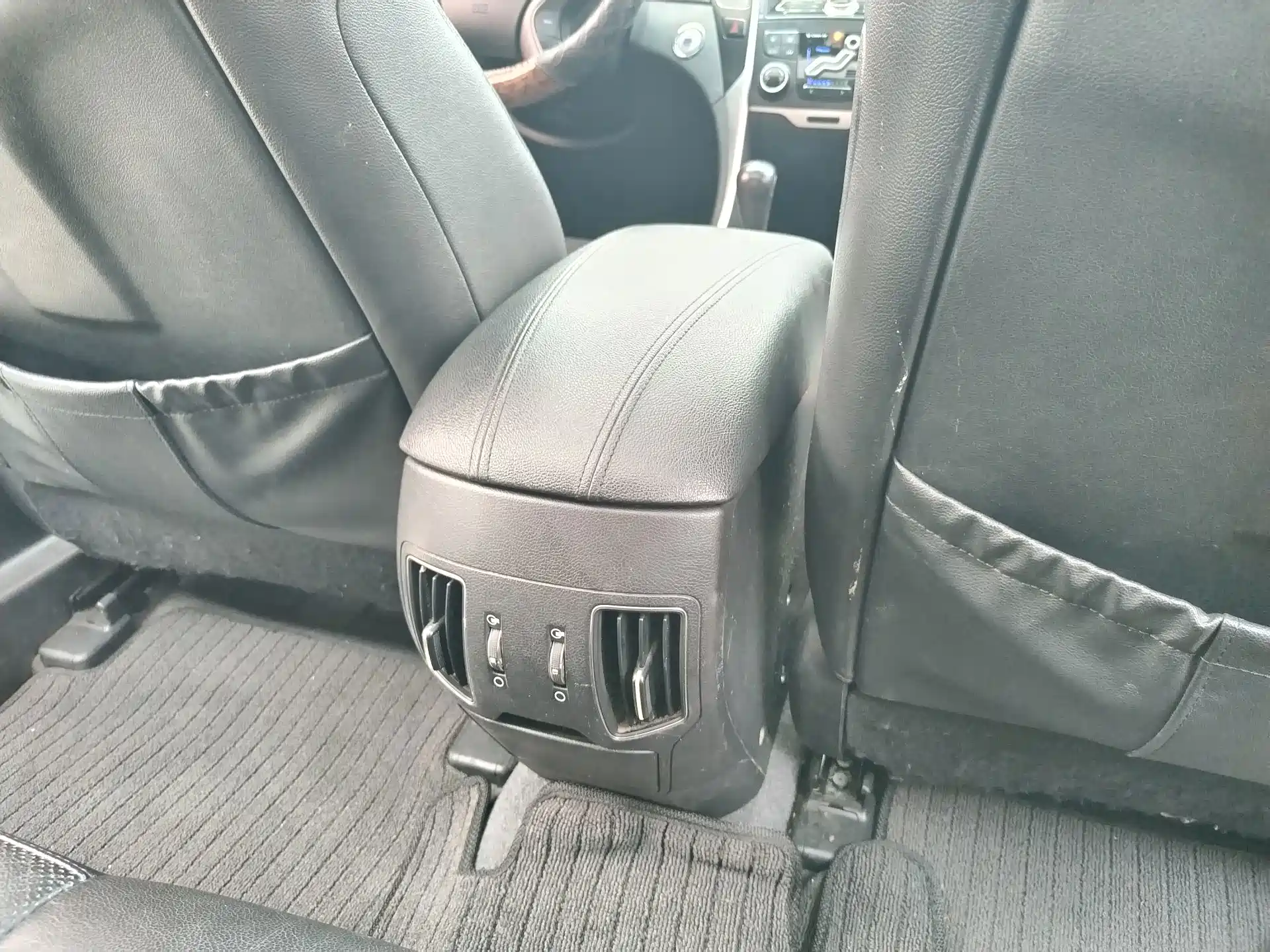 Photo 13 - Hyundai Sonata