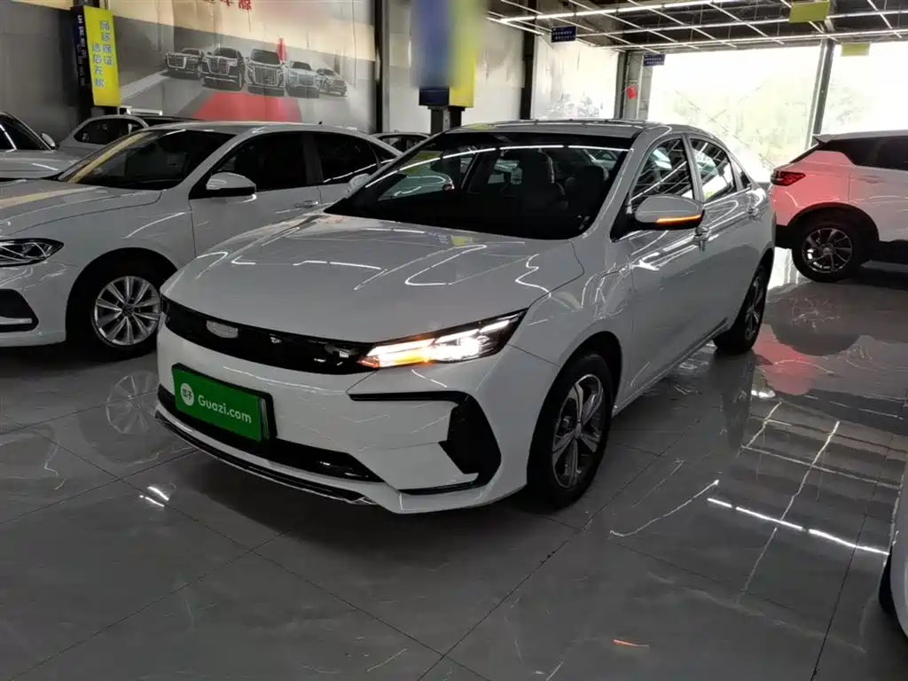 Geely Emgrand L HiP 2024 2024 Model Champion Edition 1.5TD-DHT Pro 100KM Surpassing Type