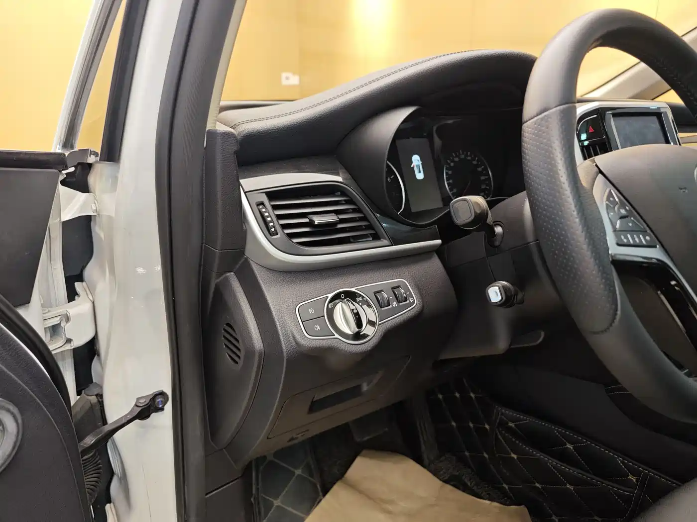 BYD Song MAX 2018 1.5T Automatic Smart Connected Premium 6-Seater фото 11