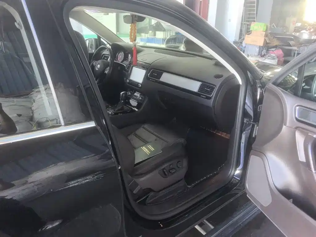 Фото 20 - Volkswagen Touareg