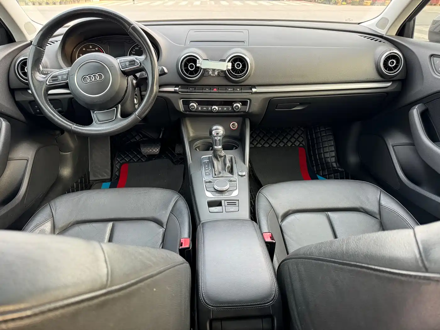 Audi A3 2014 Sportback 35 TFSI Automatic Comfort фото 15