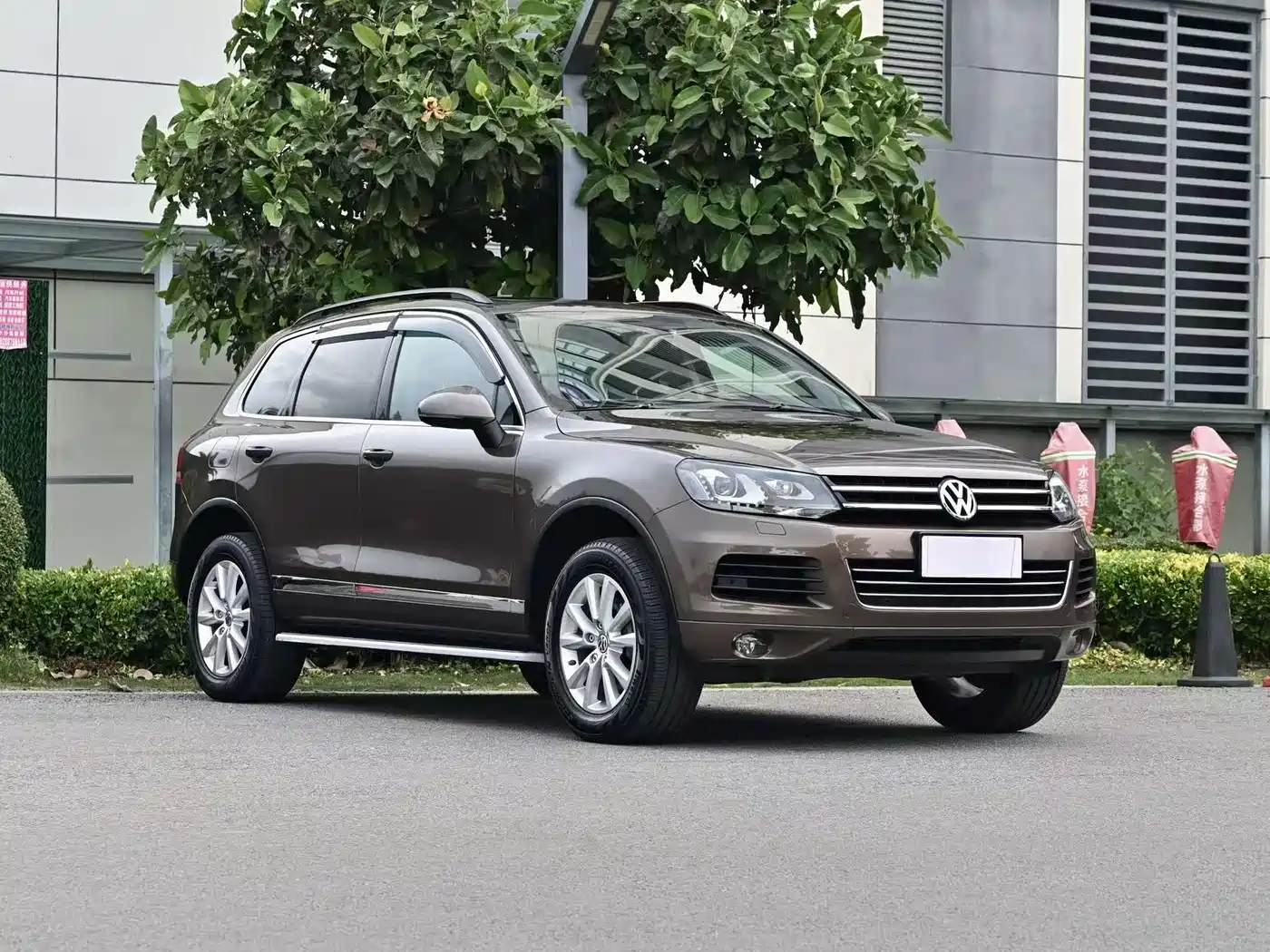 Volkswagen Touareg 2011 3.0TSI Luxury фото 3