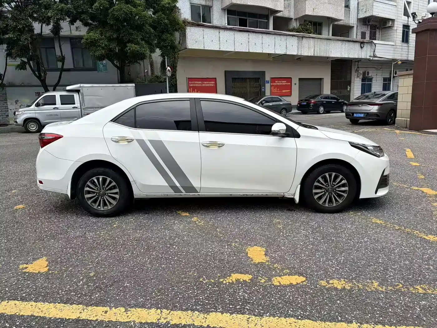 Toyota Corolla 2018 1.2T S-CVT GL Smart Edition фото 4