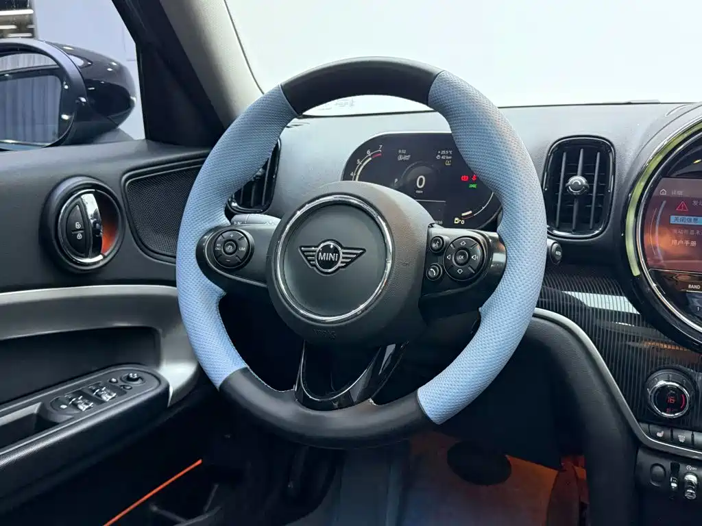 Фото 11 - MINI COUNTRYMAN
