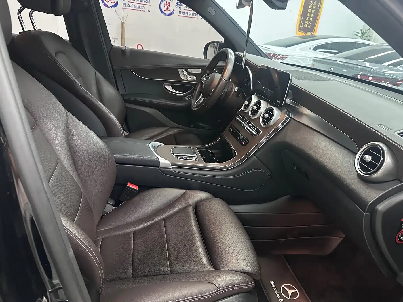 Mercedes-Benz GLC 2020 Facelift GLC 260 L 4MATIC Dynamic фото 7
