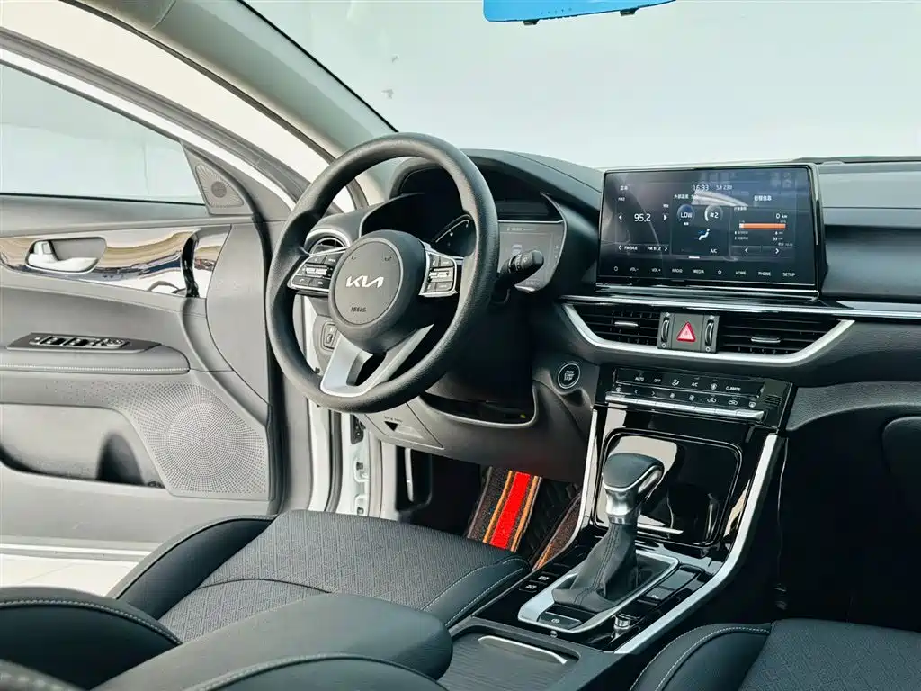 Kia K3 2021 1.5L CVT Refreshed Edition фото 16