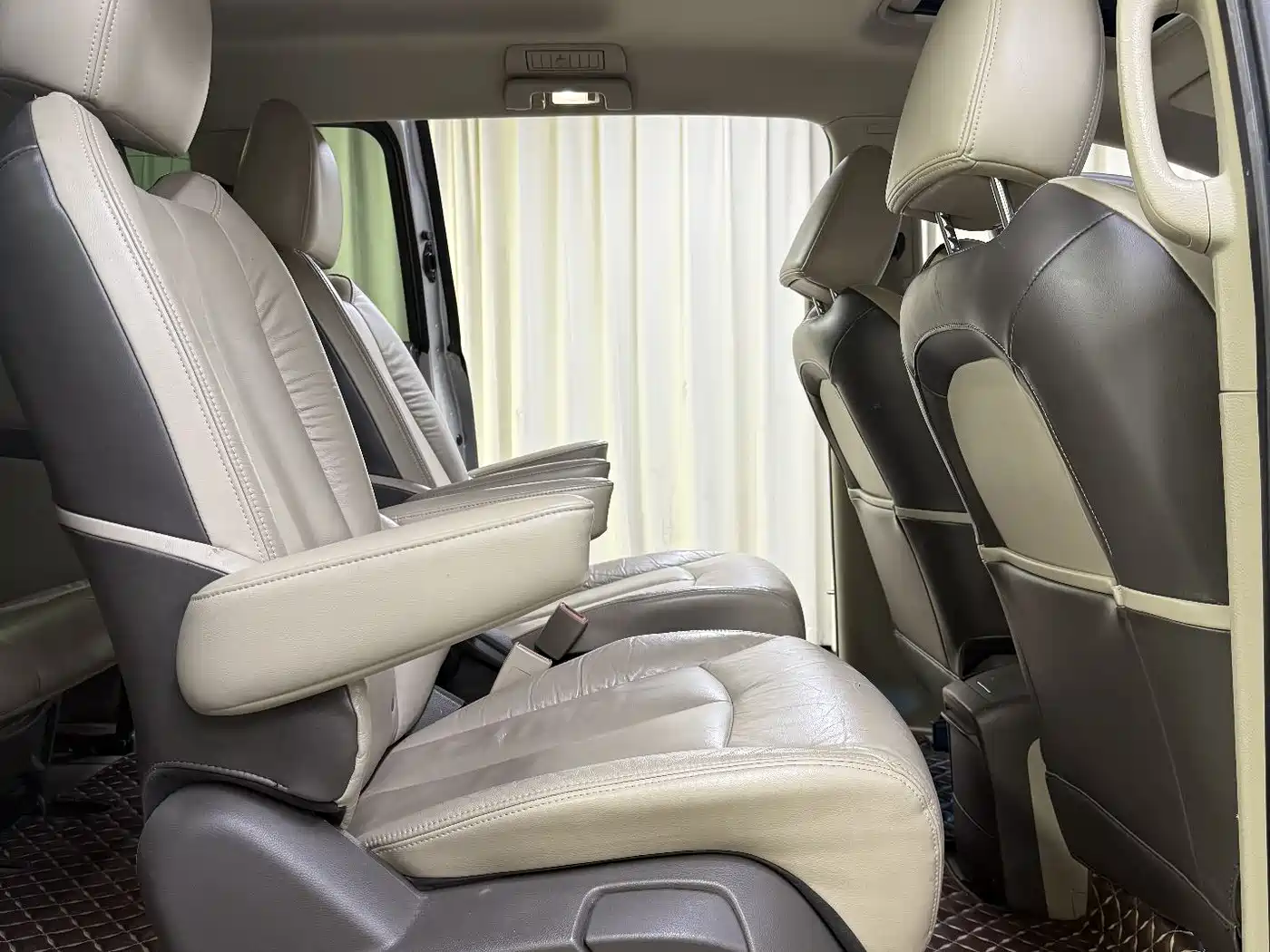 Buick GL8 2011 3.0L GT Luxury Business Elegance Edition фото 31
