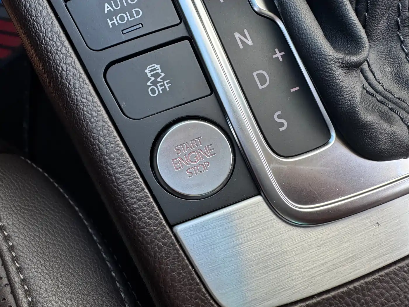 Volkswagen FAW-Volkswagen CC 2016 Model 1.8TSI Luxury фото 31