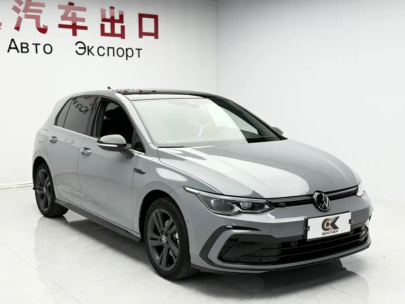 Volkswagen Golf 2023 Facelift 280TSI DSG R-Line фото 3