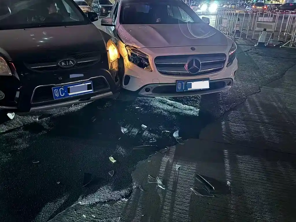 Mercedes-Benz GLA 2017 GLA 200 Dynamic фото 10