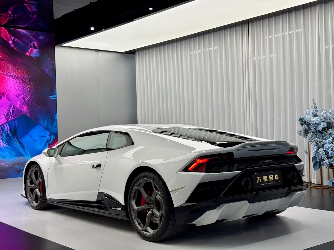 Lamborghini Huracán 2020 Huracán EVO RWD фото 4