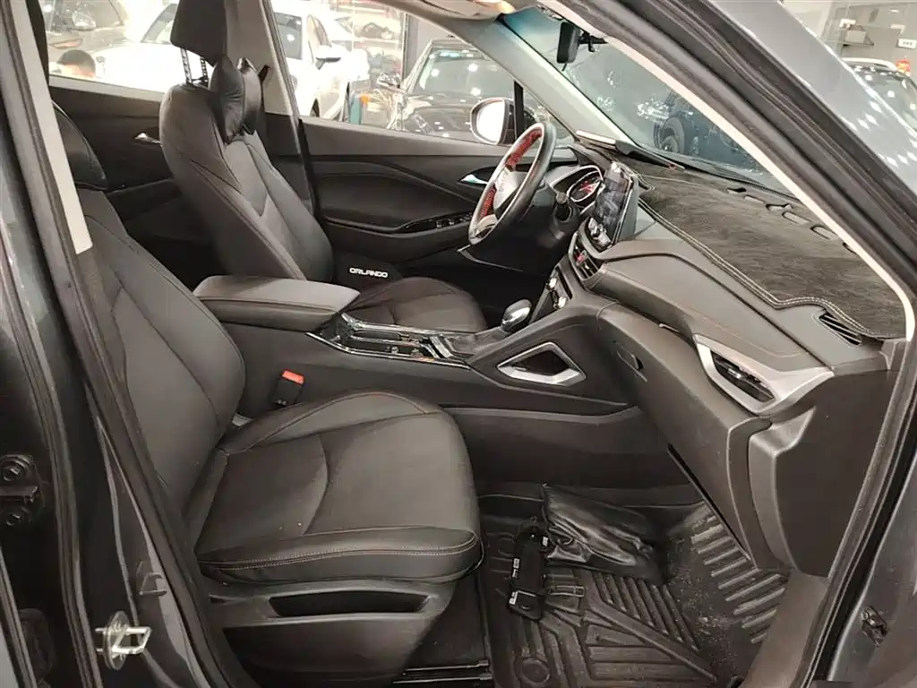 Chevrolet Volando 2018 Redline 530T Auto Premium Edition (5+2 seater) China V фото 20