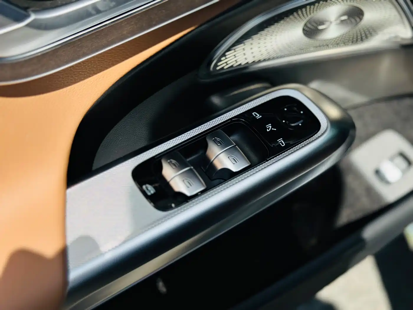 Mercedes-Benz E-Class 2024 Model E 300 L Luxury фото 11