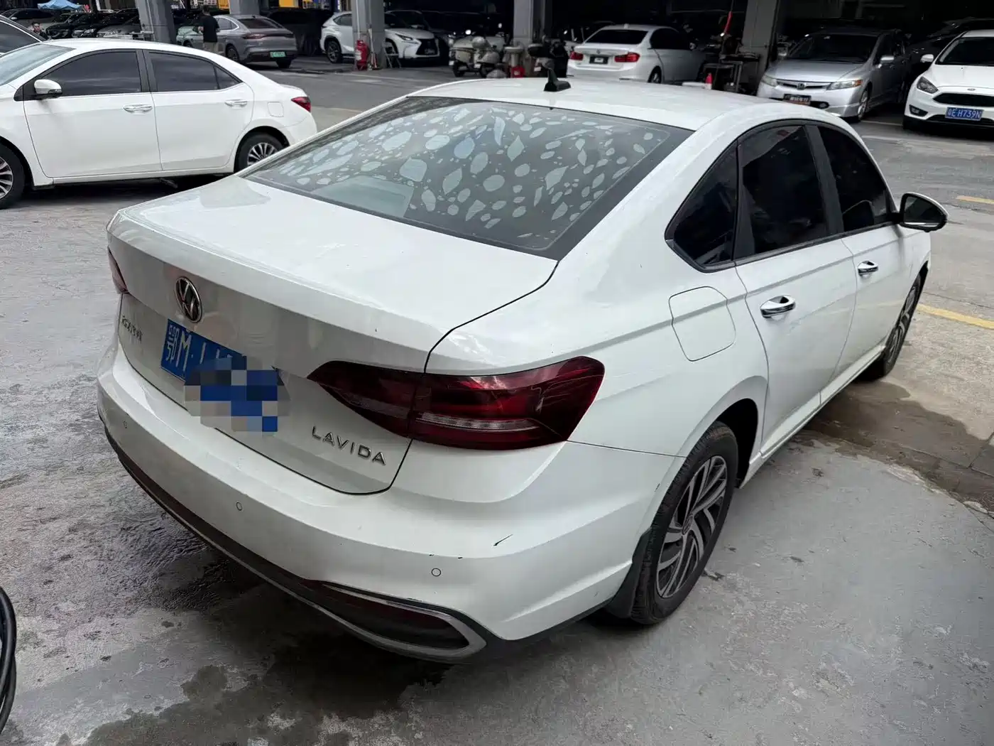 Volkswagen Lavida 2023 1.5L Auto Delight Edition фото 2