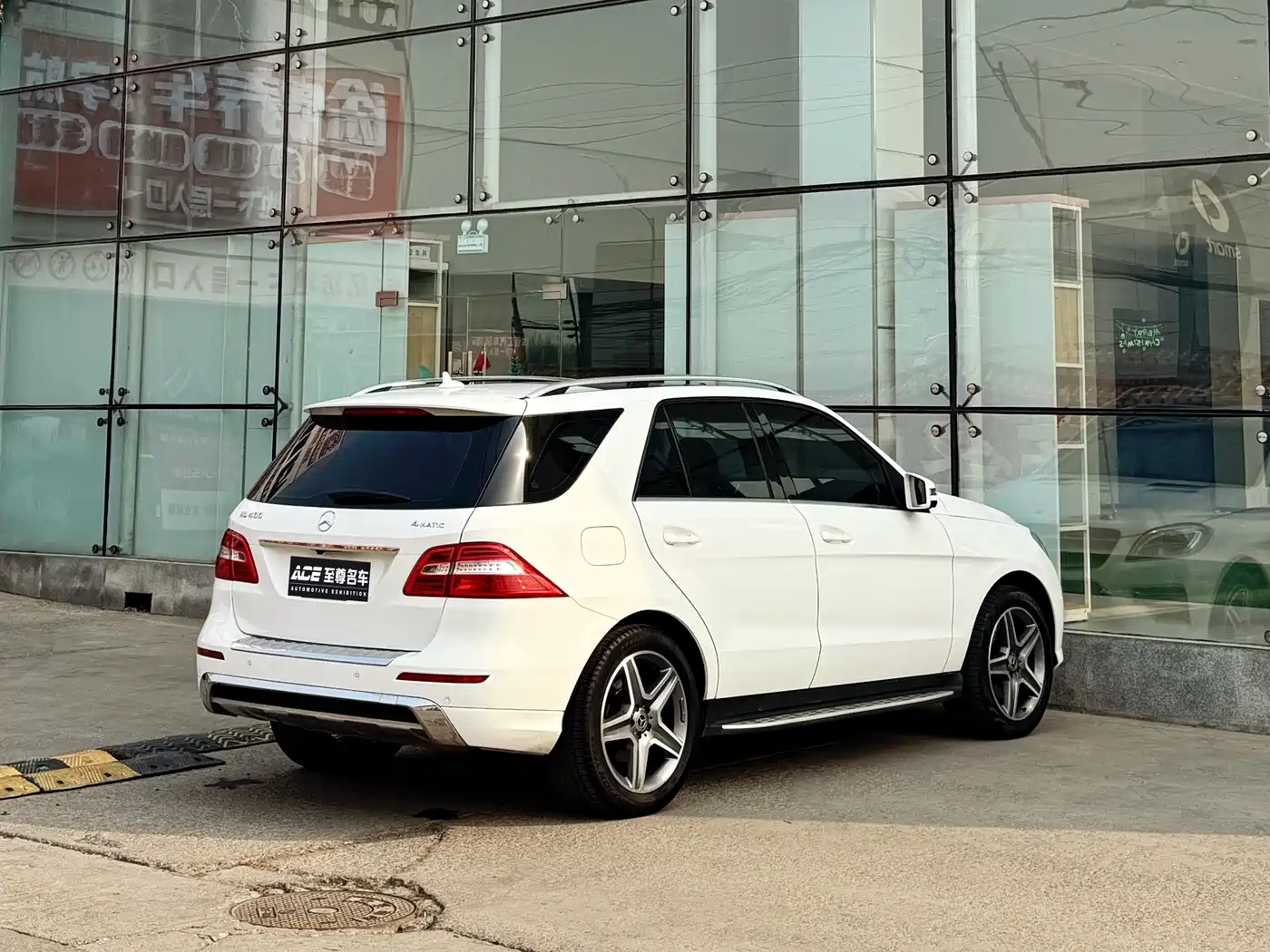Mercedes-Benz M-Class 2014 ML 400 4MATIC Dynamic фото 4