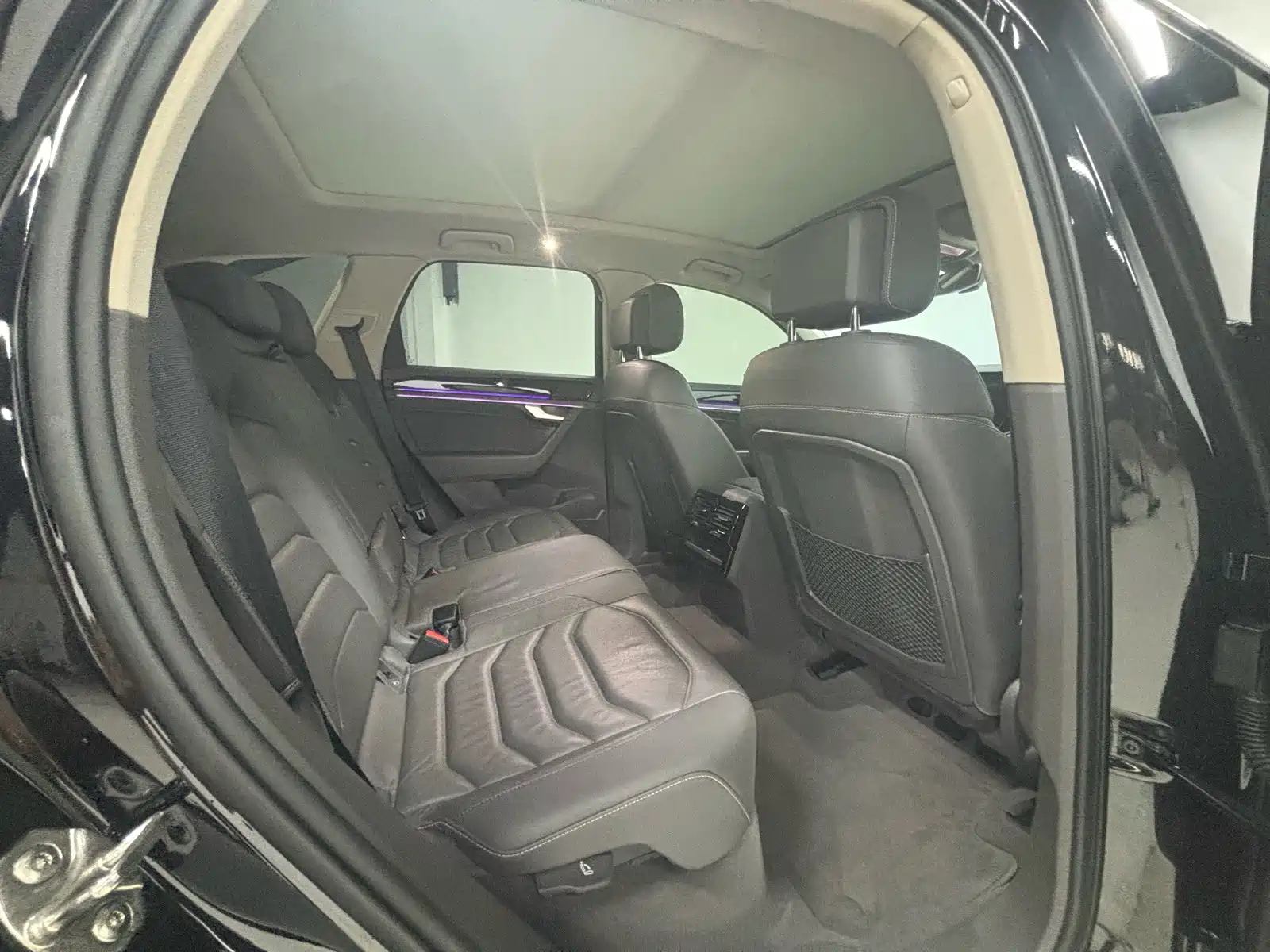 Фото 20 - Volkswagen Touareg