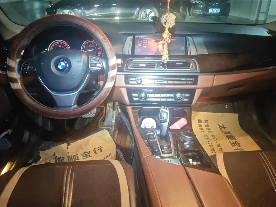 BMW 5 Series 2017 528Li Leading Edition фото 12