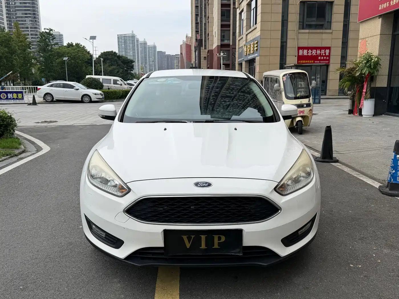 Photo 1 - Ford Focus